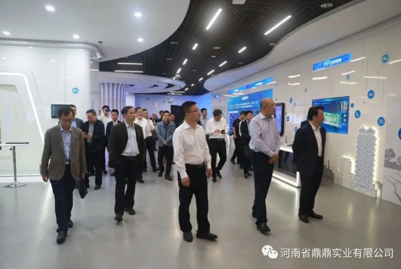 10月10日，安陽(yáng)8家骨干企業(yè)走進(jìn)河南5G信息生活館考察、框架簽約活動(dòng)。
